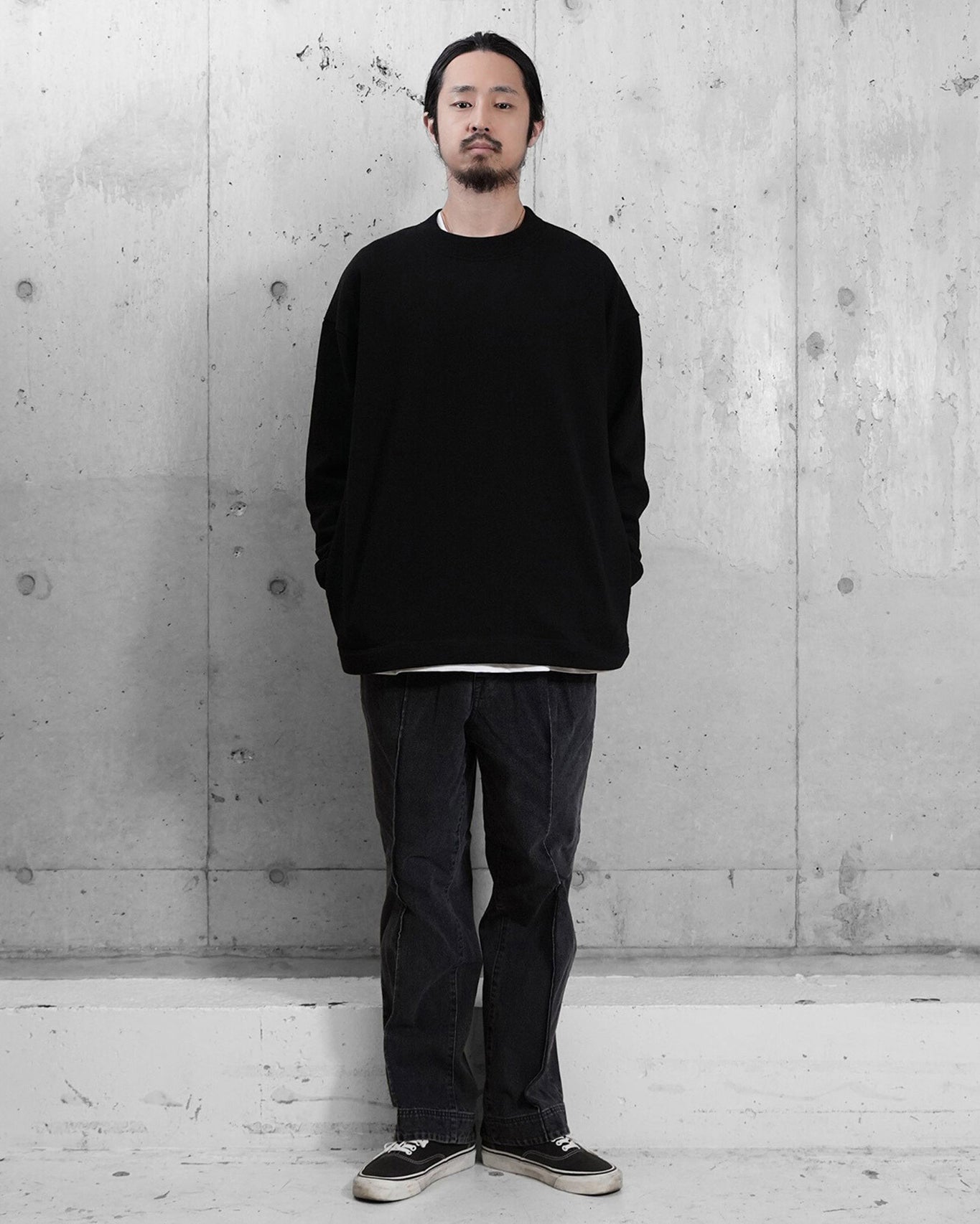 GRAYSCALE PIN TUCK DENIM TROUSERS