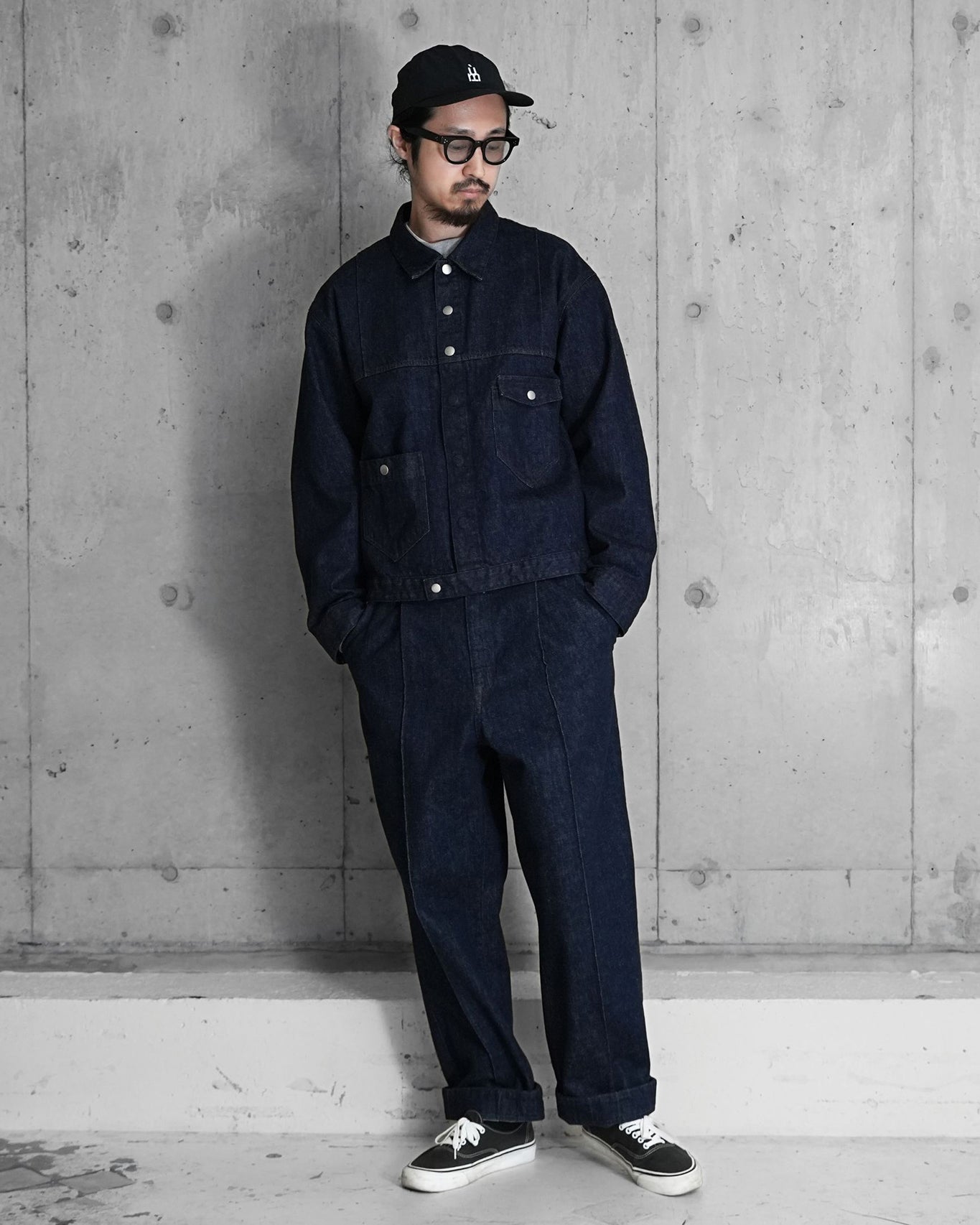 PIN TUCK DENIM JACKET