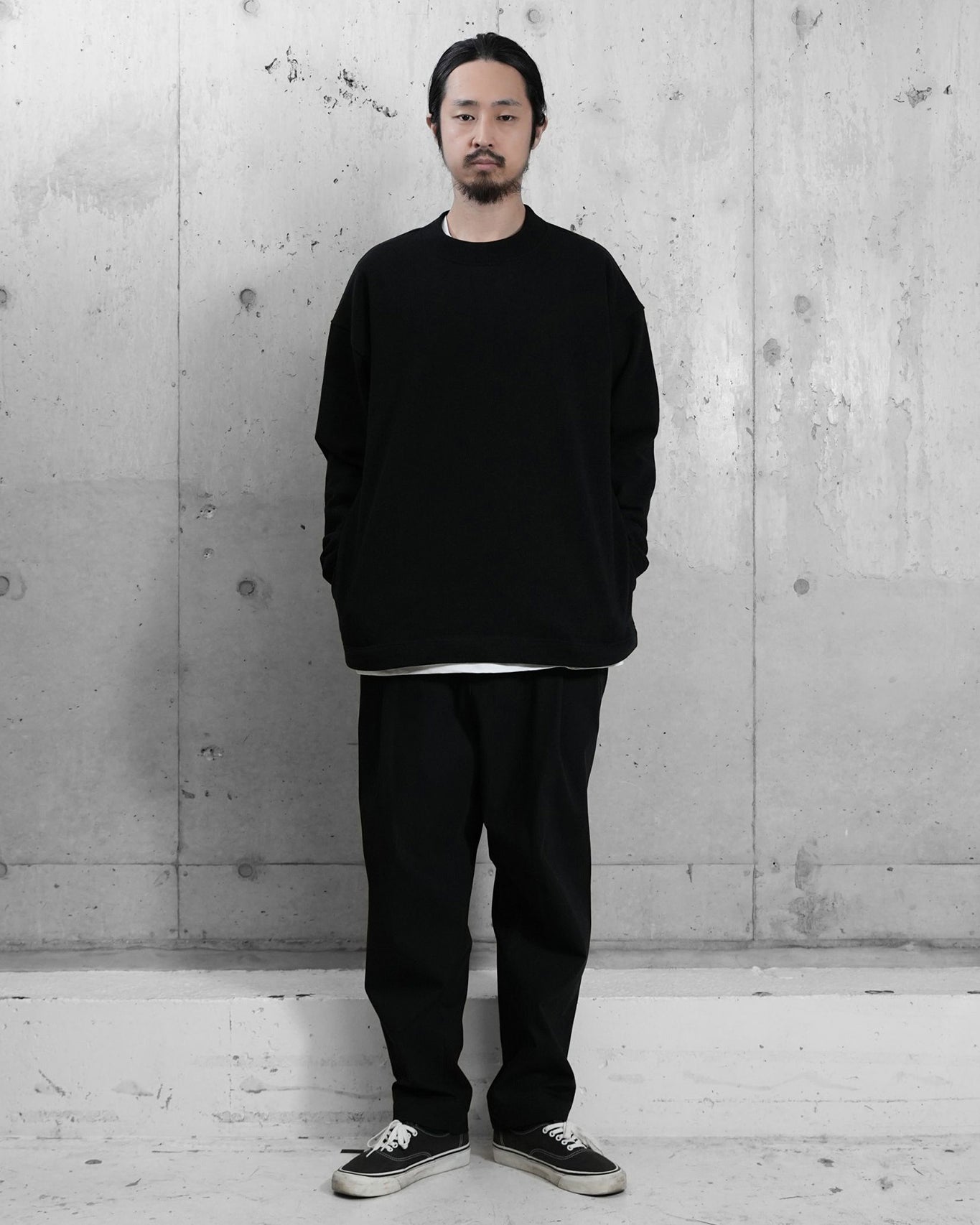 HIGH NECK LONG SLEEVE T / BLACK