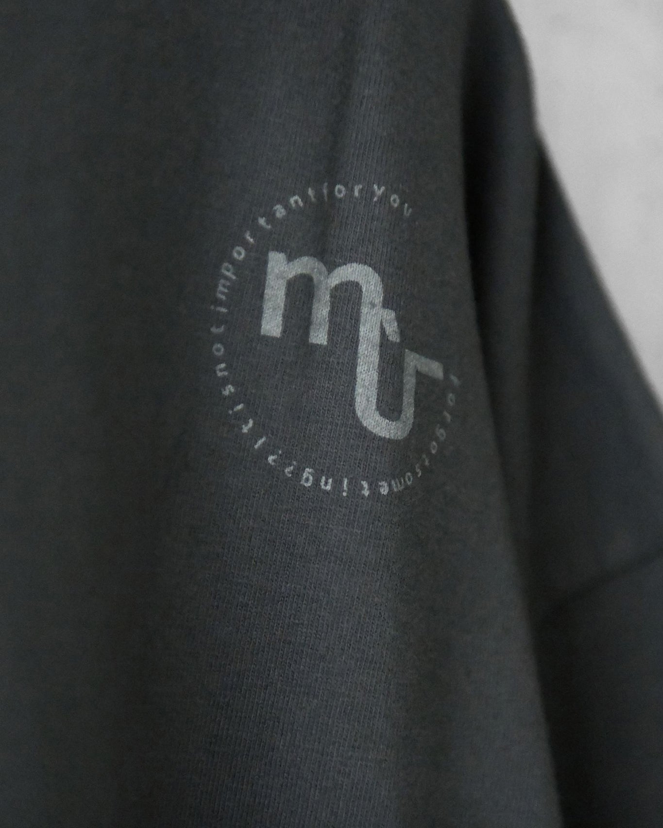 GARMENT DYED COTTON RAYON T / CHARCOAL