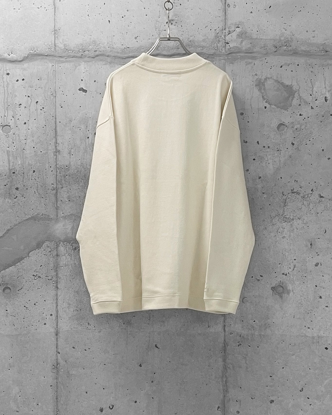 HIGH NECK LONG SLEEVE T/BLACK