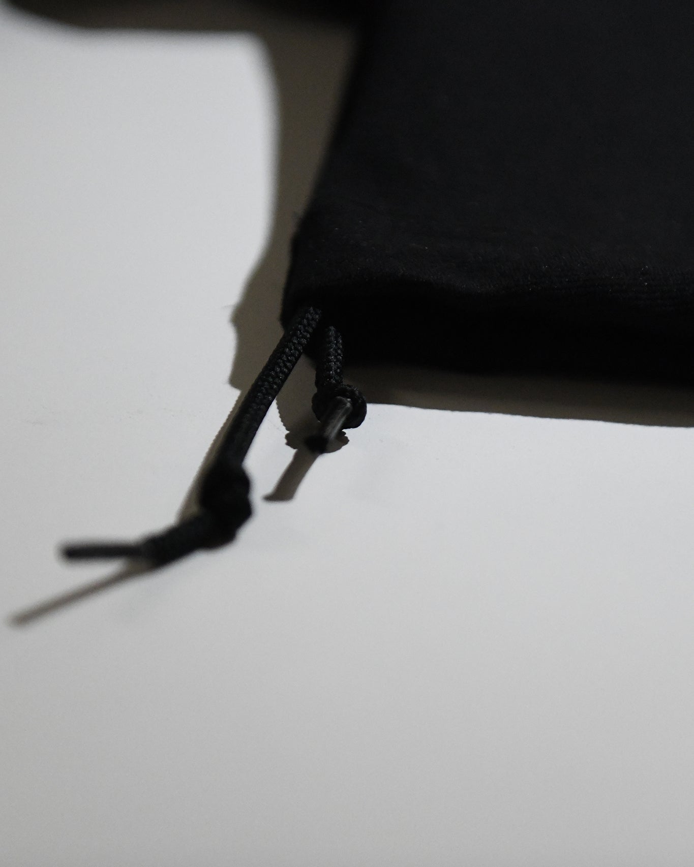 OUT OF PLACE TROUSERS / BLACK