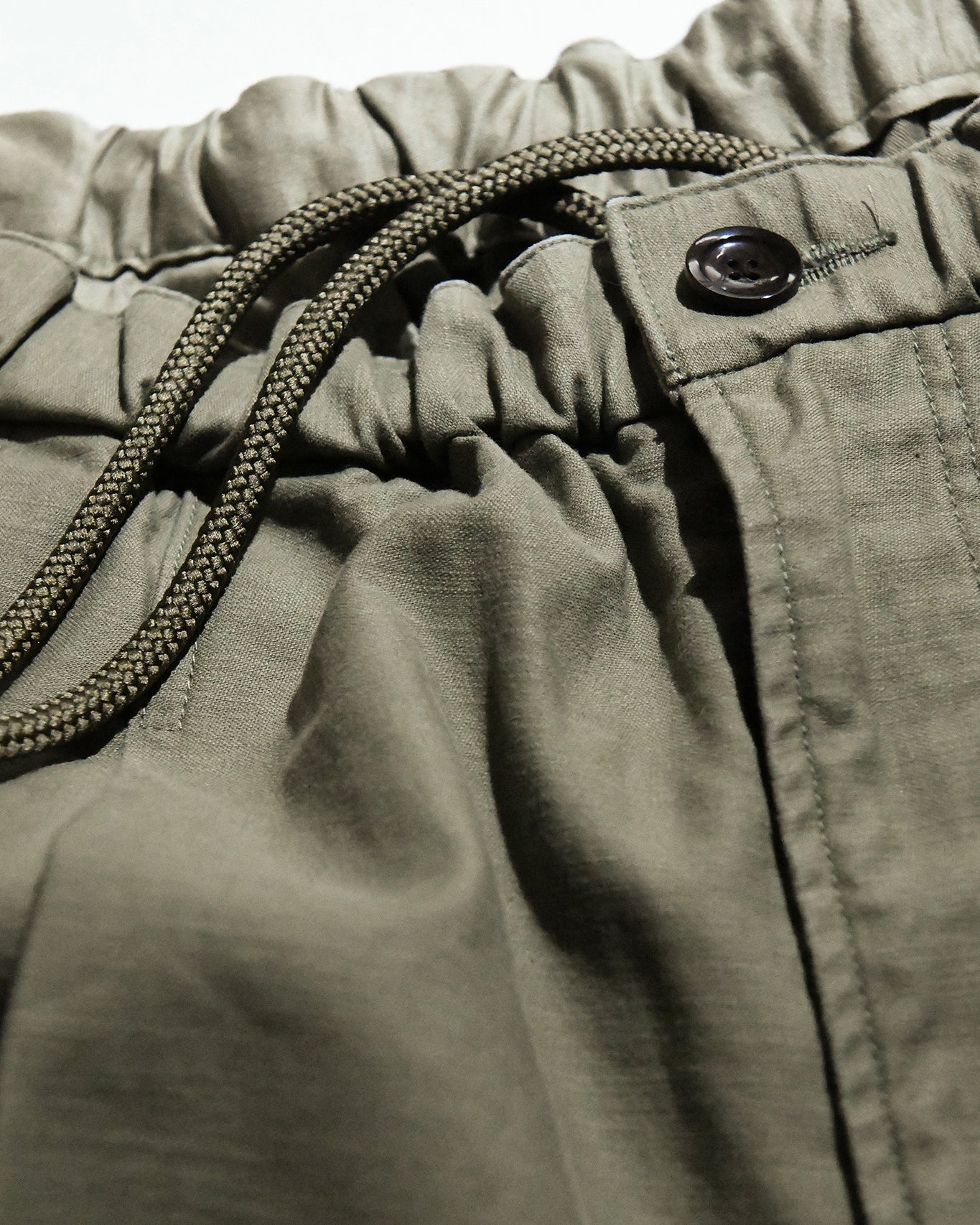 PLEATED CARGO TROUSERS / PISTACHIO GREEN