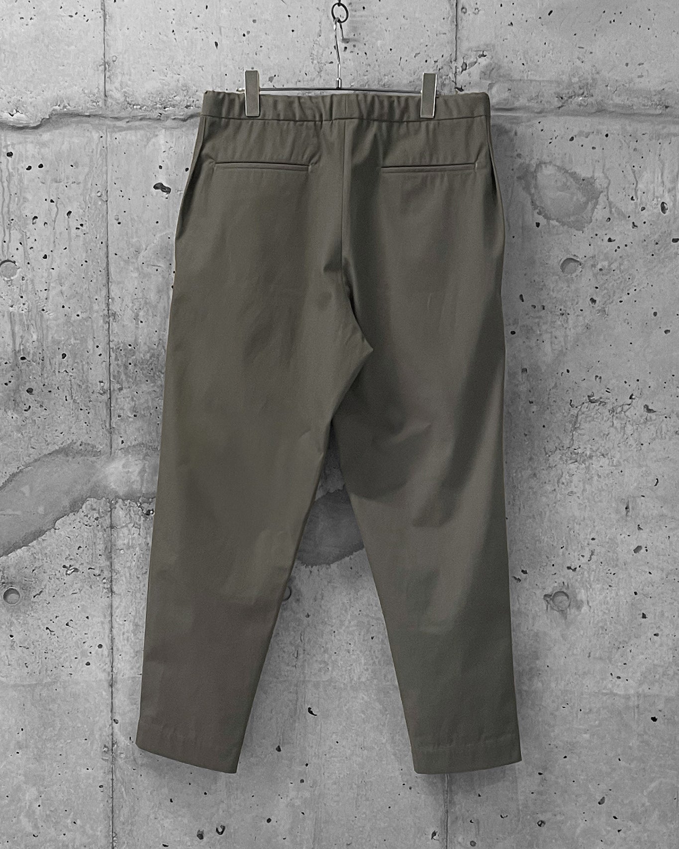 EASY TROUSERS | 大人が着られる上品なオーバーサイズ | mù_