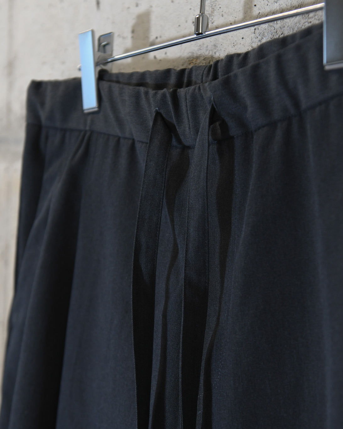 EASY TROUSERS / CHARCOAL