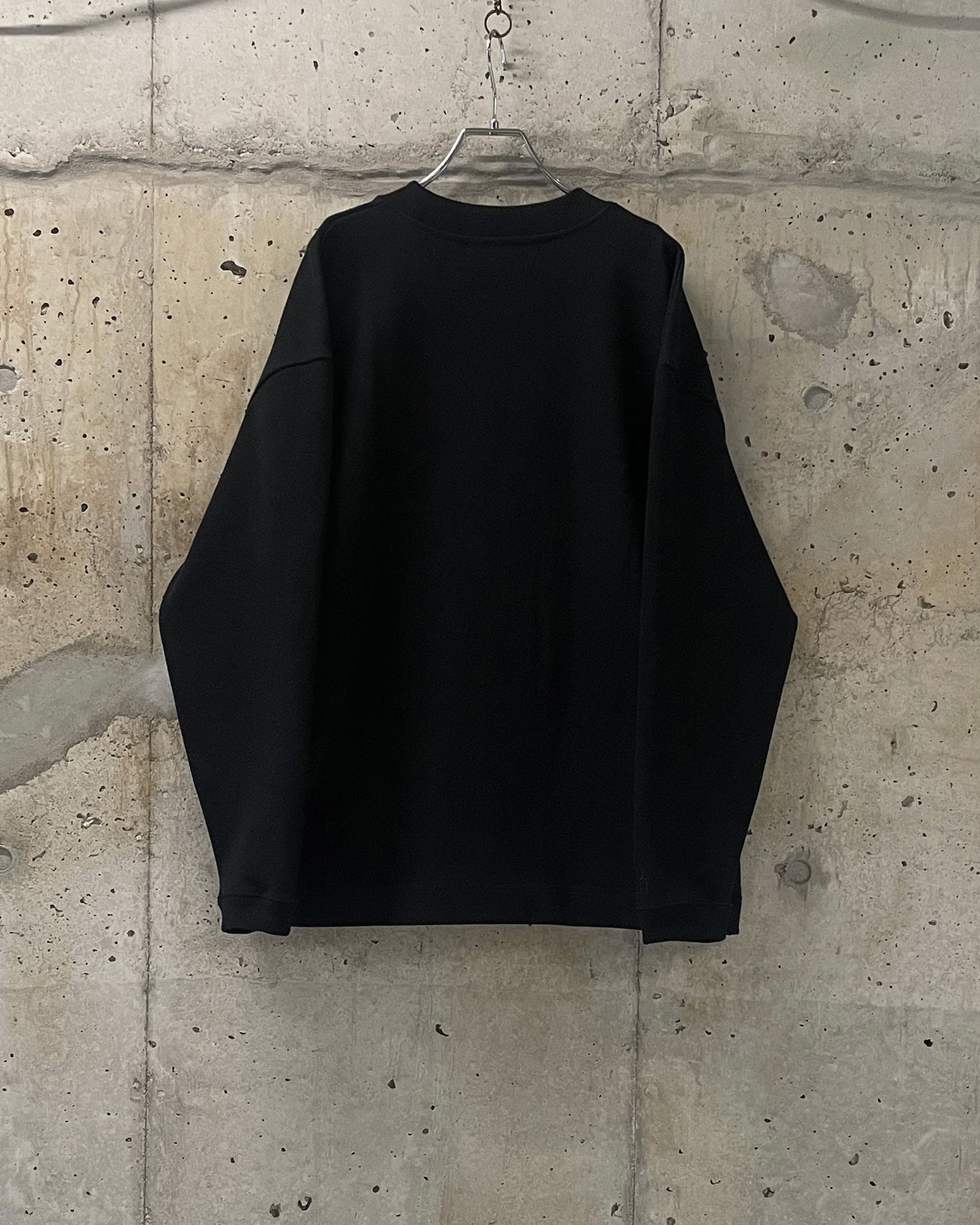 HIGH NECK LONG SLEEVE T / BLACK