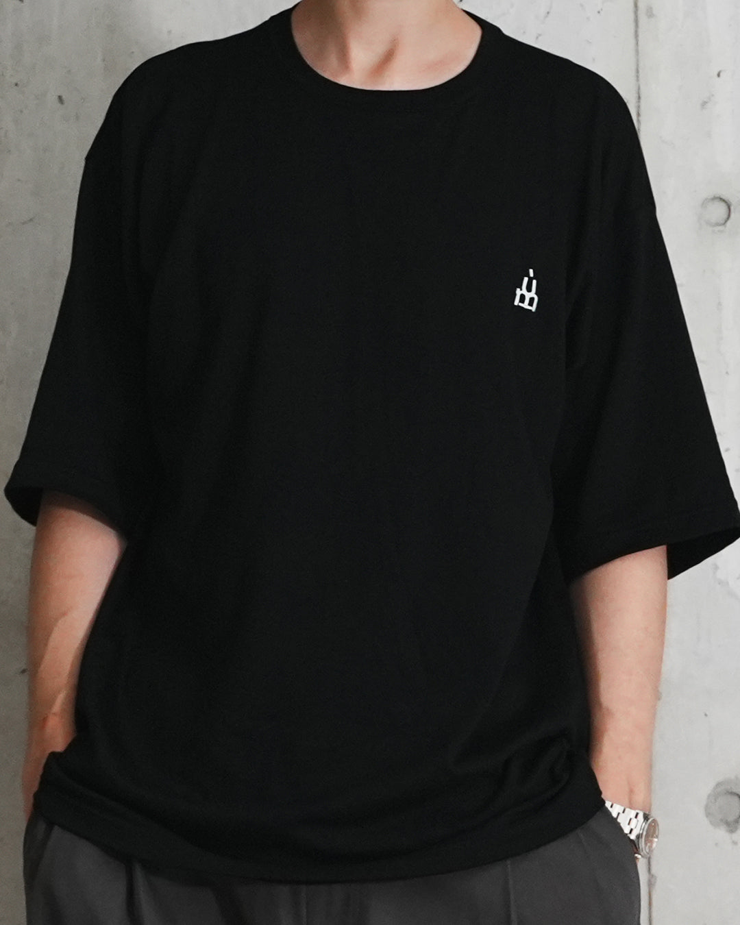 SHORT SLEEVE LOGO T / BLACK