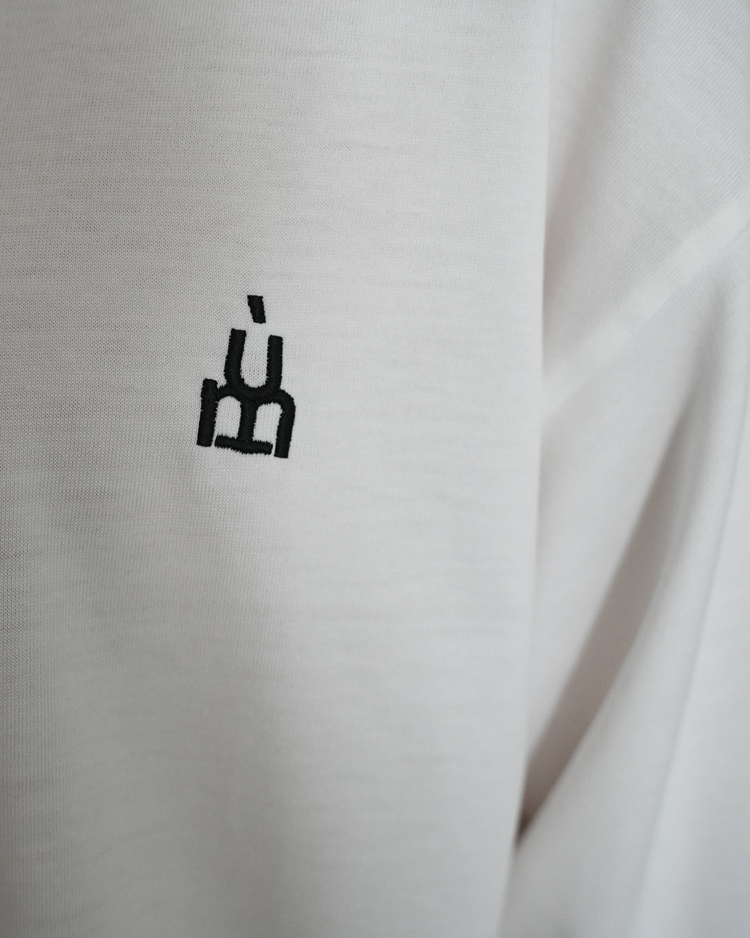 SHORT SLEEVE LOGO T / WHITE