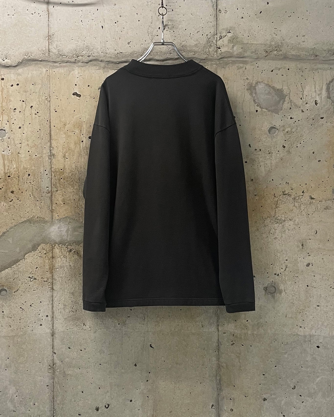 HIGH NECK LONG SLEEVE T / OVERDYED C/W LOOP BACK