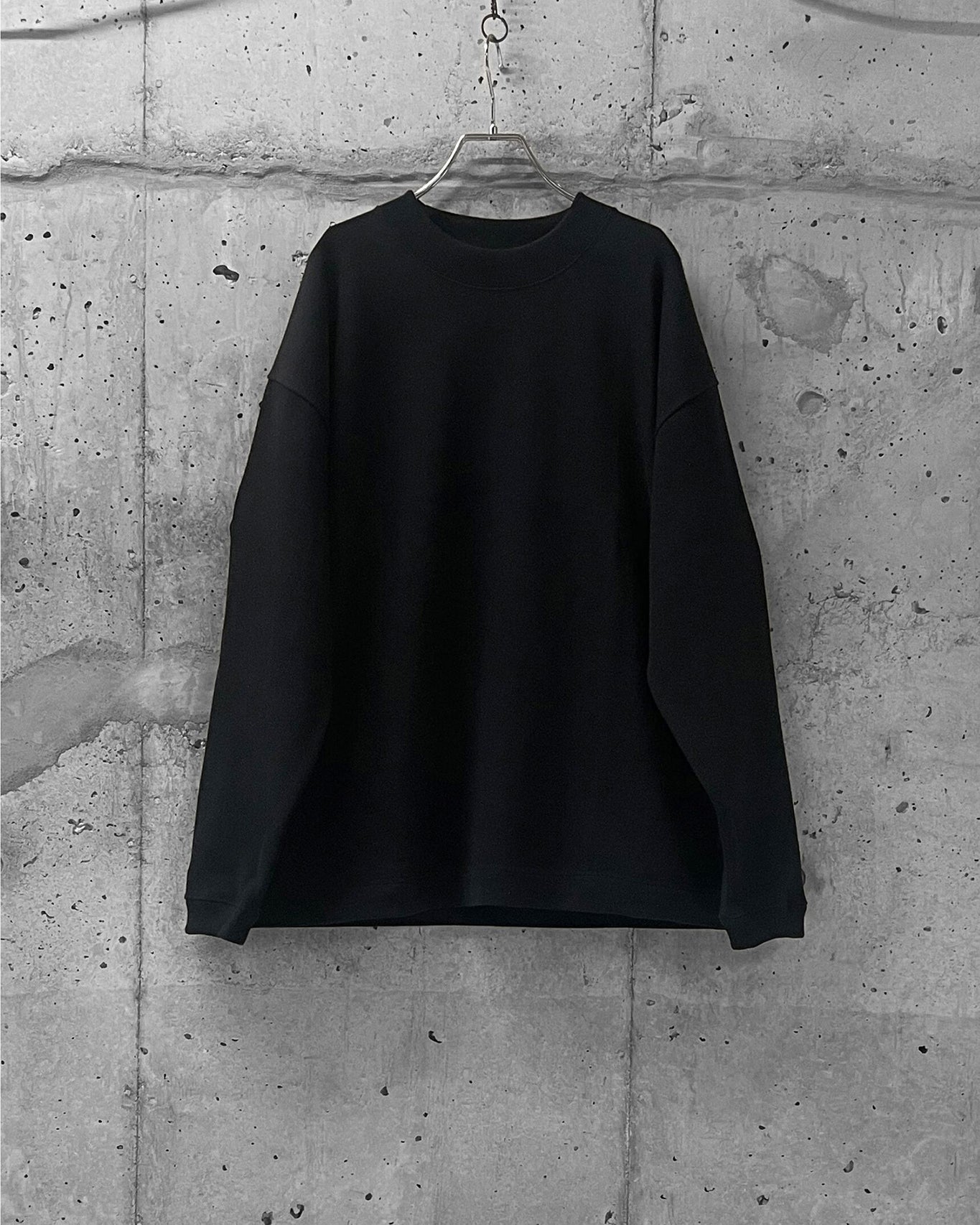 HIGH NECK LONG SLEEVE T/BLACK