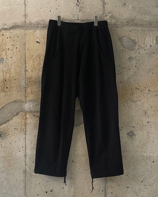 OUT OF PLACE TROUSERS / BLACK