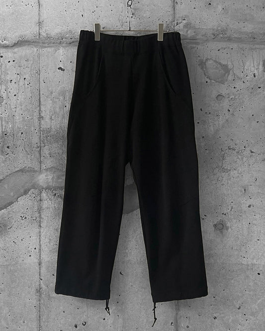 OUT OF PLACE TROUSERS / BLACK