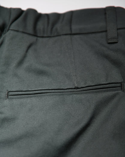 OUTSIDE PLEATED TROUSERS