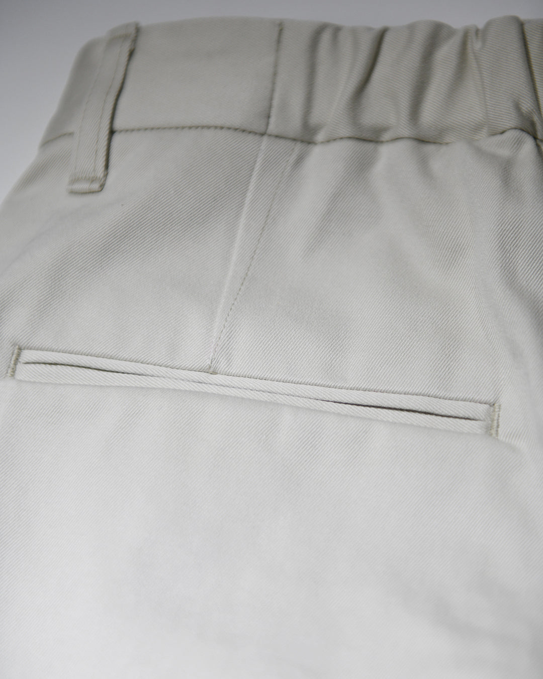 OUTSIDE PLEATED TROUSERS