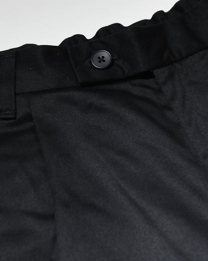 OUTSIDE PLEATED SHORTS
