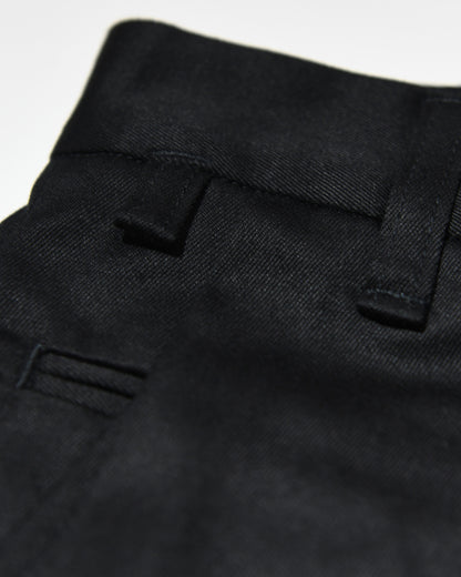 OUTSIDE PLEATED SHORTS