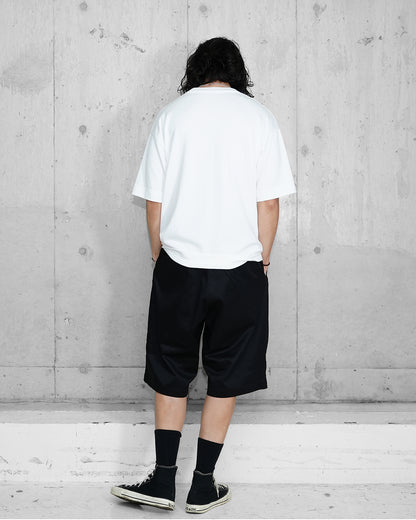 OUTSIDE PLEATED SHORTS