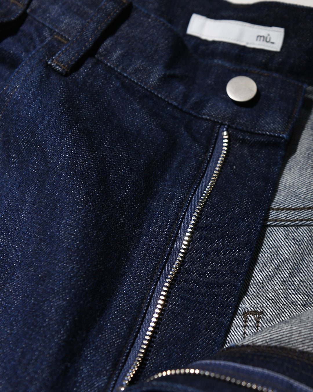 WIDE TAPERED DENIM TROUSERS（ワイドテーパードデニムトラウザース） | mù_